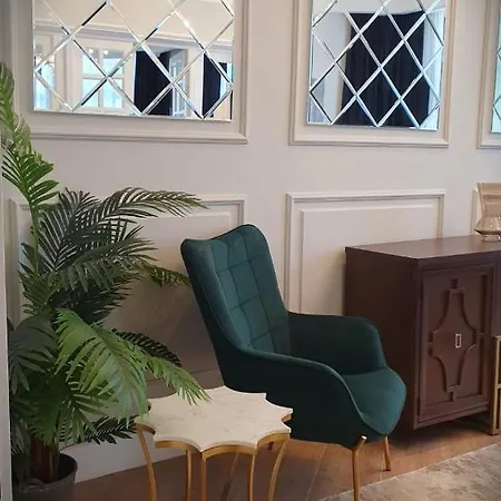 Historic Apartment, Very Close To The Beach And Main Activities Appartement Constanţa